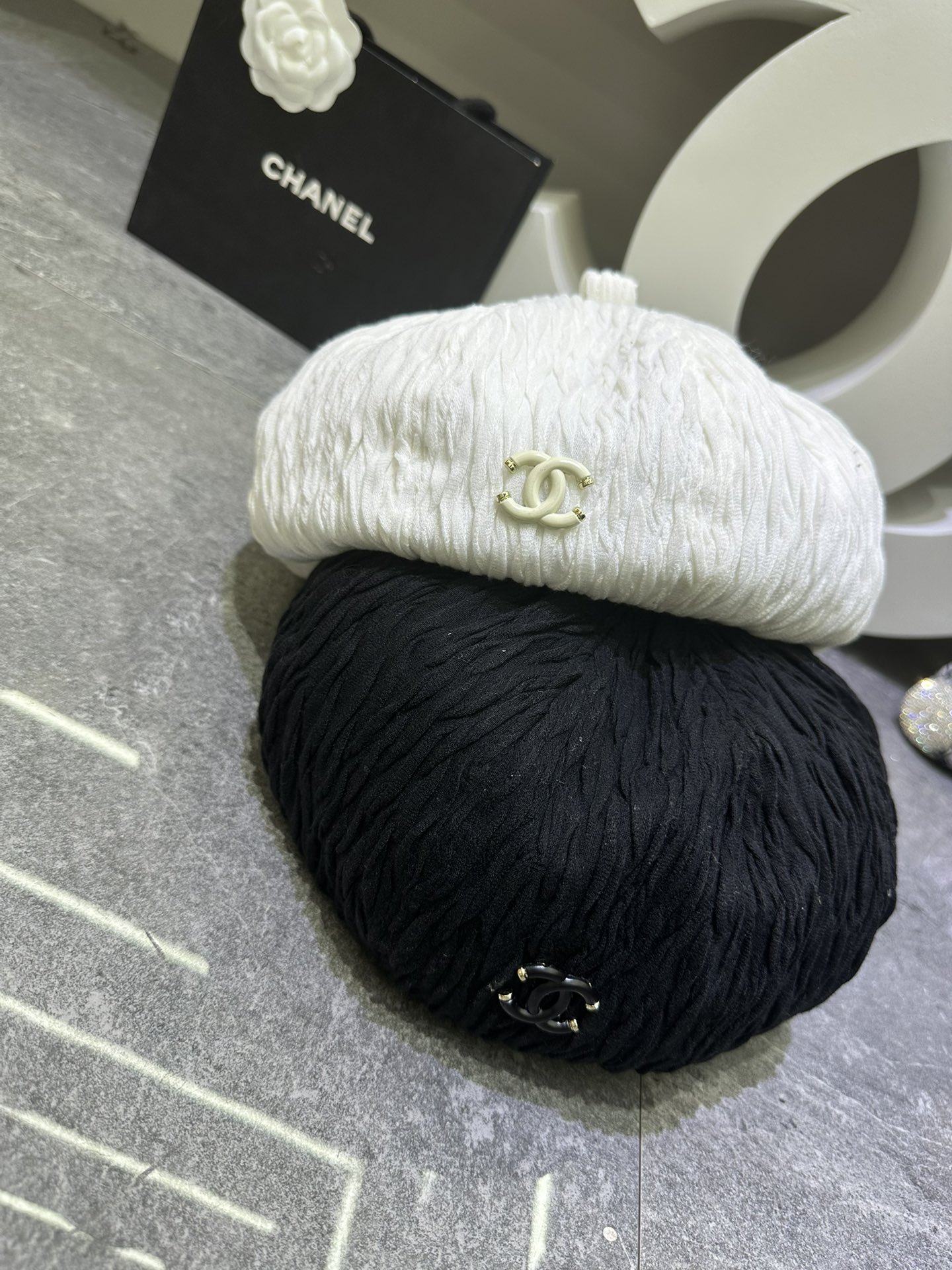 Chanel beret dx57
